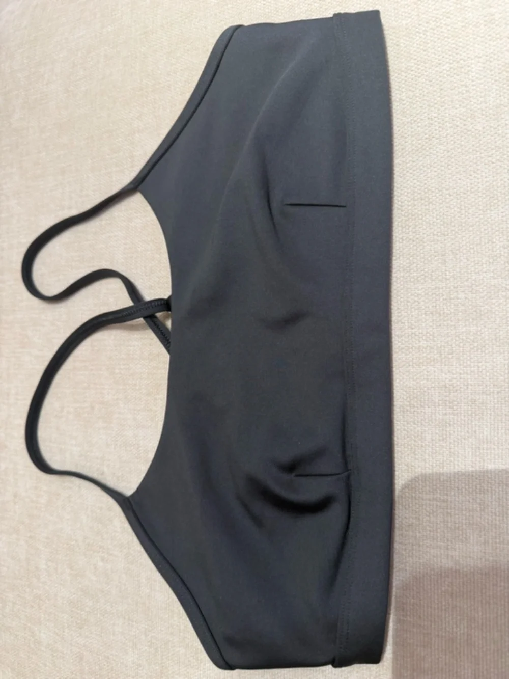 ALO Yoga Airlift Intrigue Bra - Anthracite